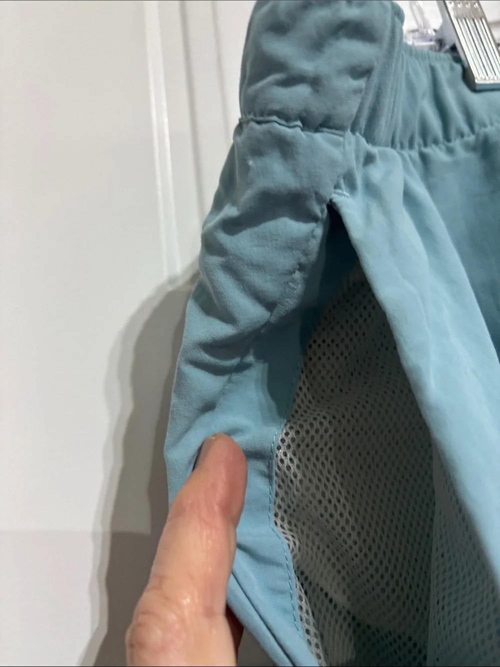 The North Face lined,water repellent elastic waist,hip pockets,zipper pocket